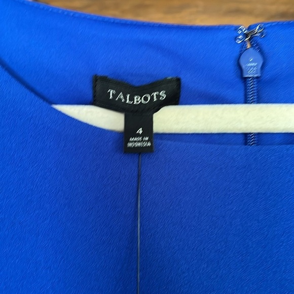 TALBOTS Solid Royal Blue Short Sleeve Shift Style Dress w/Ruffle Hem, Sz 4,NWT. - Picture 3 of 8